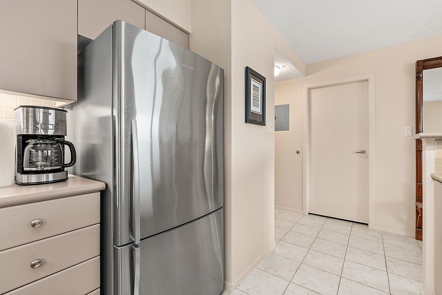 1607 1277 Nelson Street