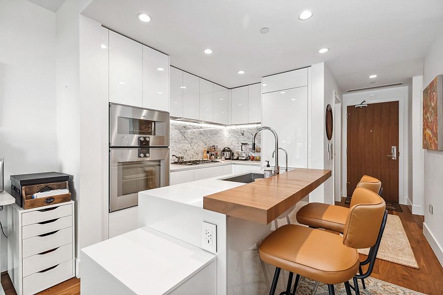 405 389 W 59th Avenue