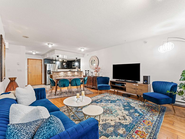 306 1328 W Pender Street