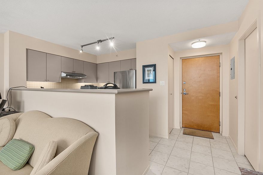 1607 1277 Nelson Street