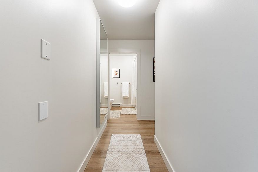 401 370 Carrall Street