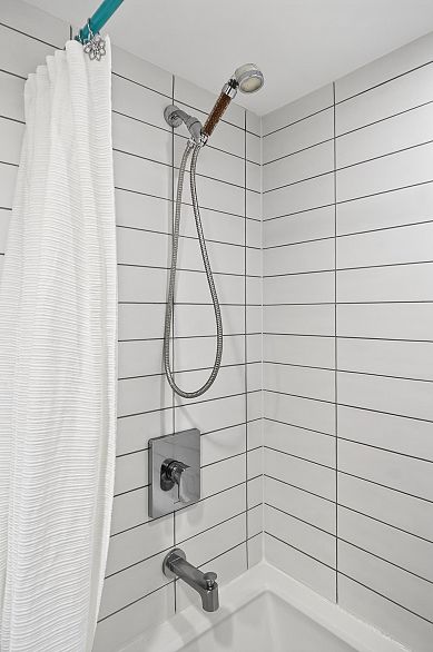 804 4888 Nanaimo Street