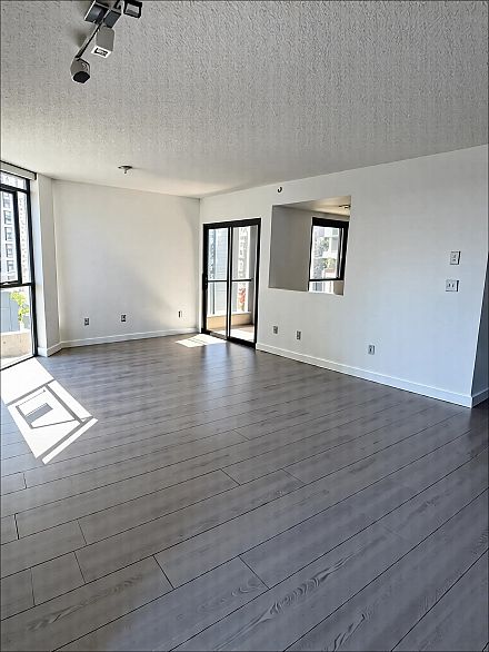 1803 867 Hamilton Street