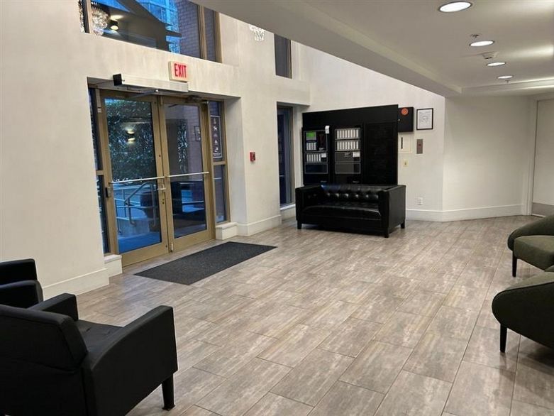 1803 867 Hamilton Street