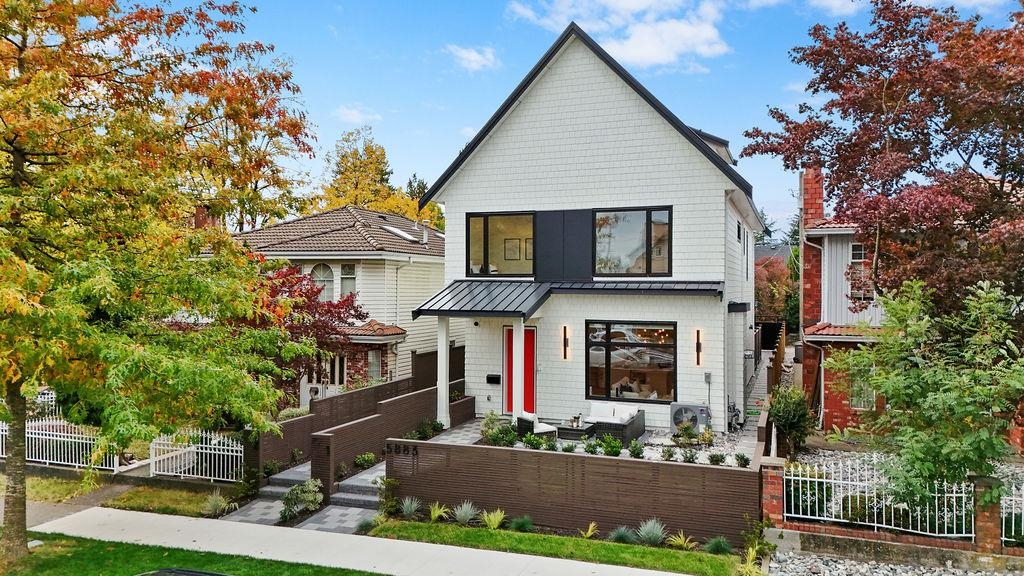 1 5883 Sophia Street