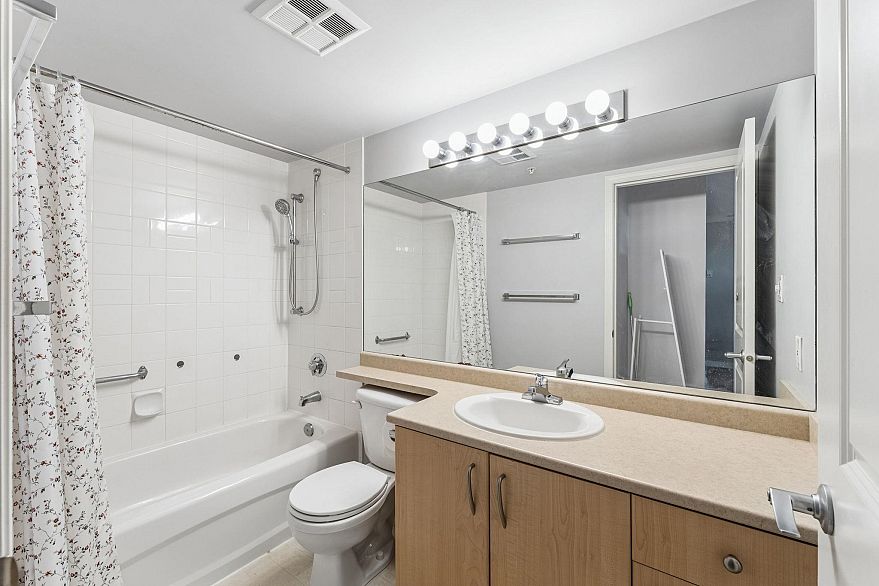 901 3520 Crowley Drive