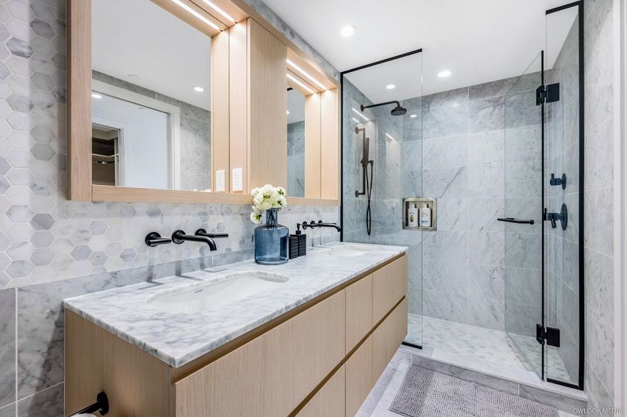 1504 1180 Broughton Street