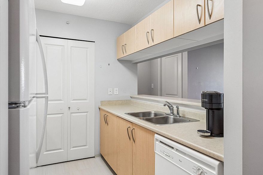 901 3520 Crowley Drive