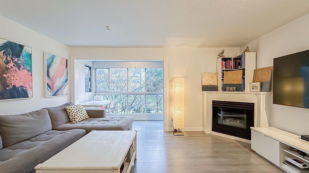 309 2211 Wall Street