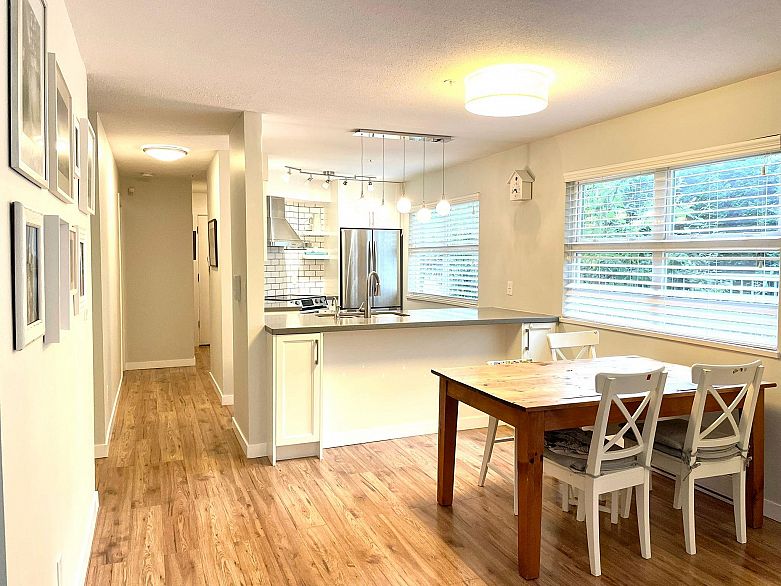 102 3008 Willow Street