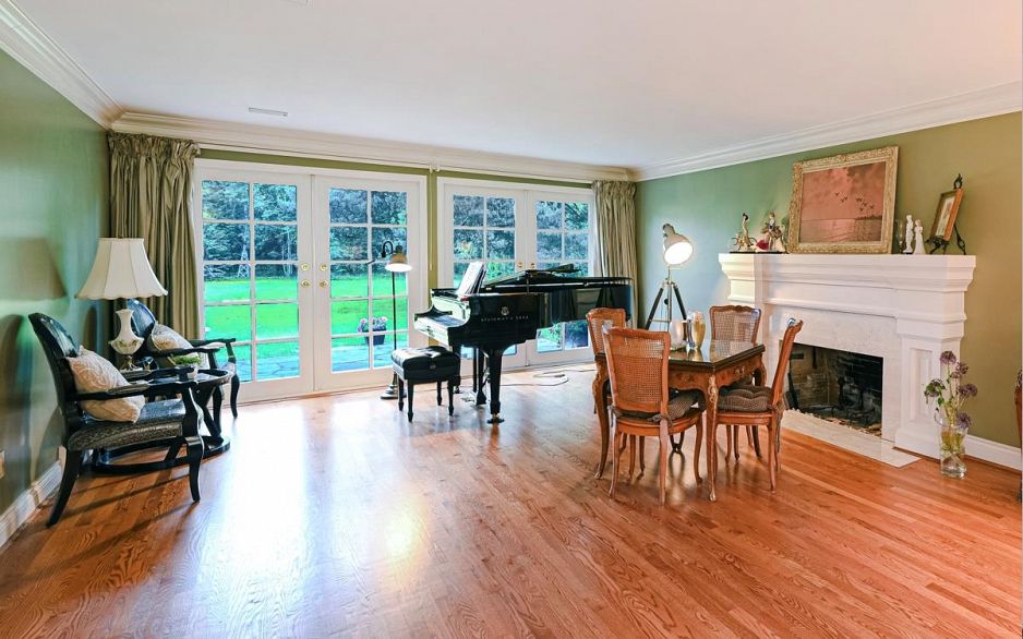 6786 Blenheim Street