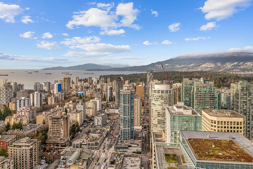 1006 1060 Alberni Street