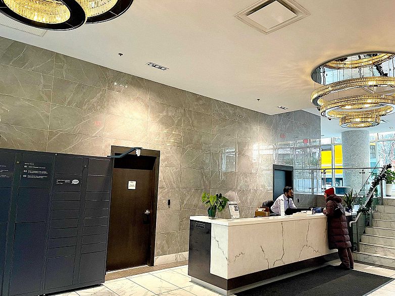 3804 1283 Howe Street