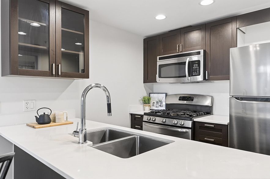 804 4888 Nanaimo Street