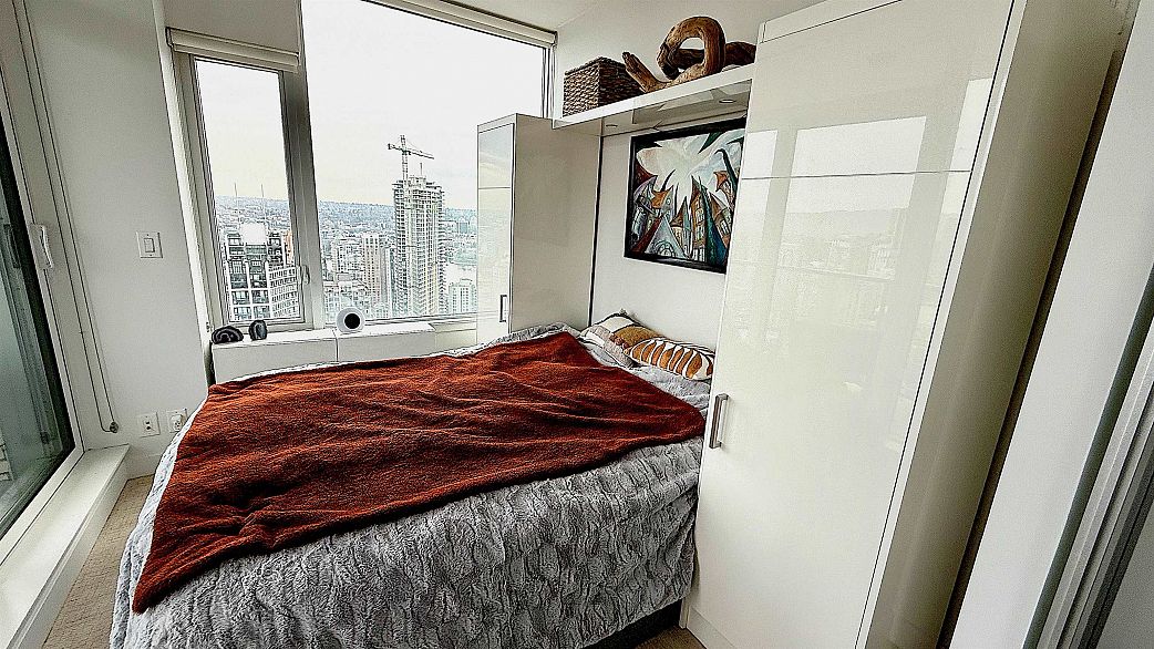 3804 1283 Howe Street