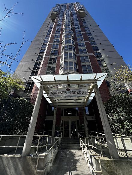 1803 867 Hamilton Street