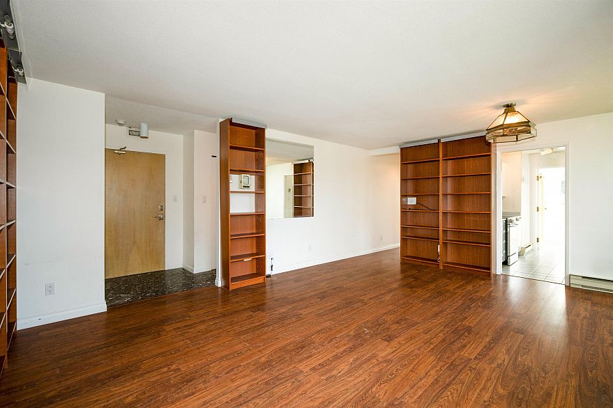 401 1566 W 13 Avenue