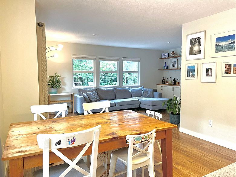 102 3008 Willow Street