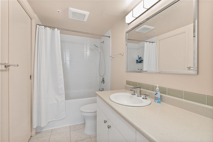 1607 1277 Nelson Street