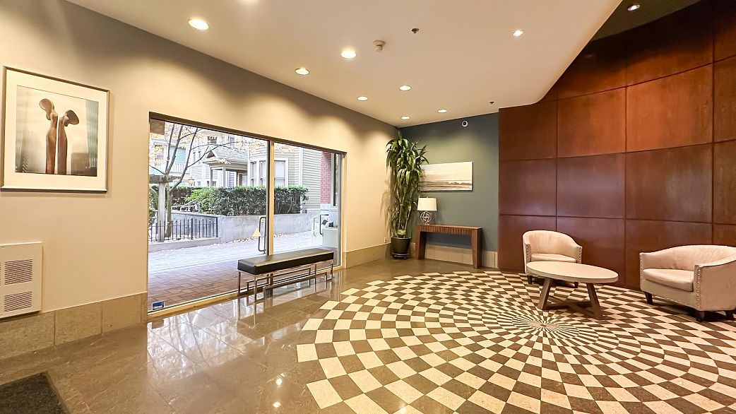 511 819 Hamilton Street