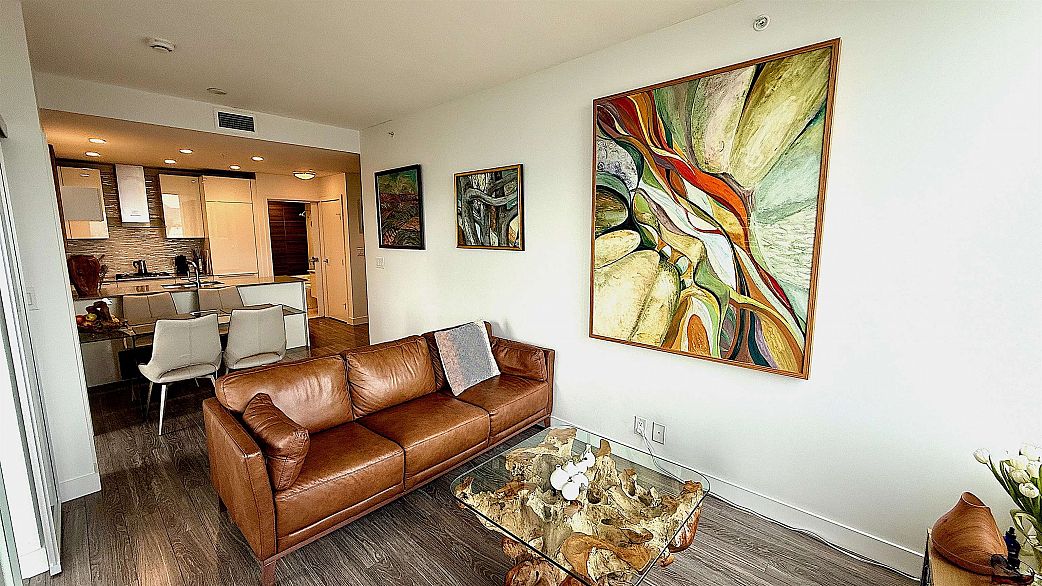 3804 1283 Howe Street