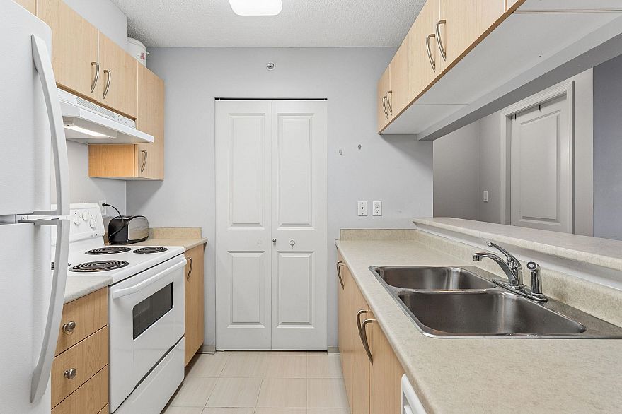 901 3520 Crowley Drive