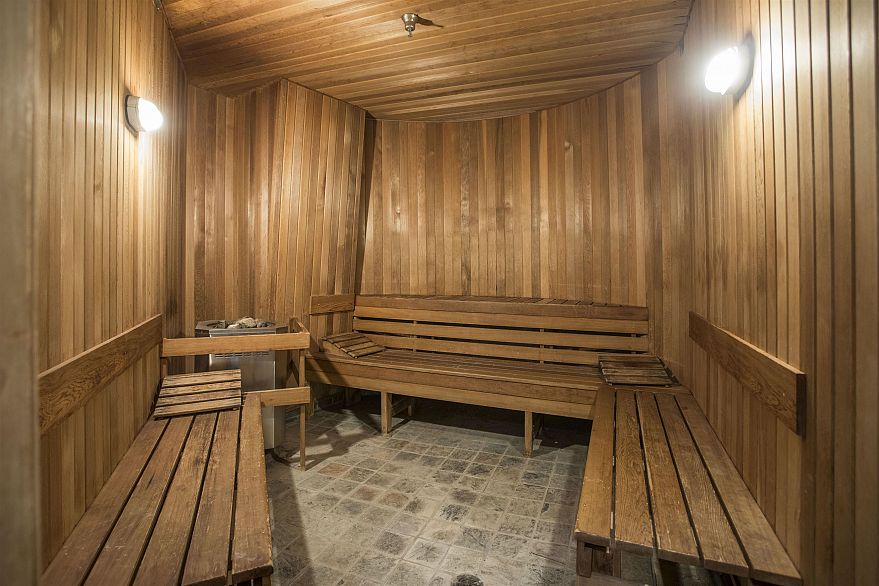 2005 1328 Marinaside Crescent