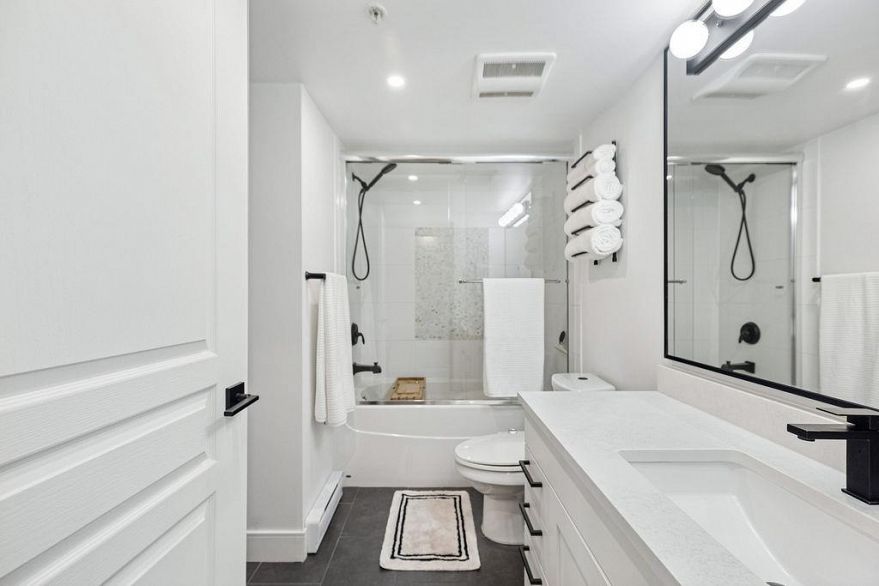 232 4550 Fraser Street