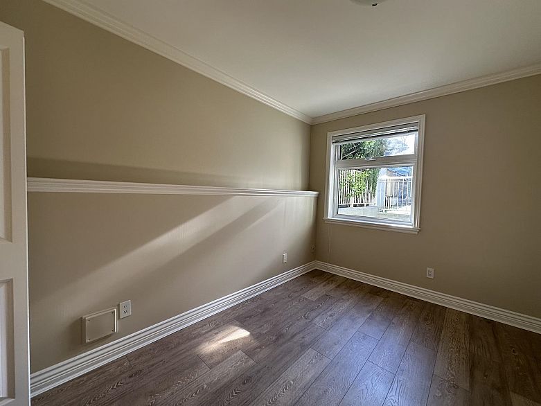 35X W 14TH AVENUE, Vancouver BC V5Y 1X4