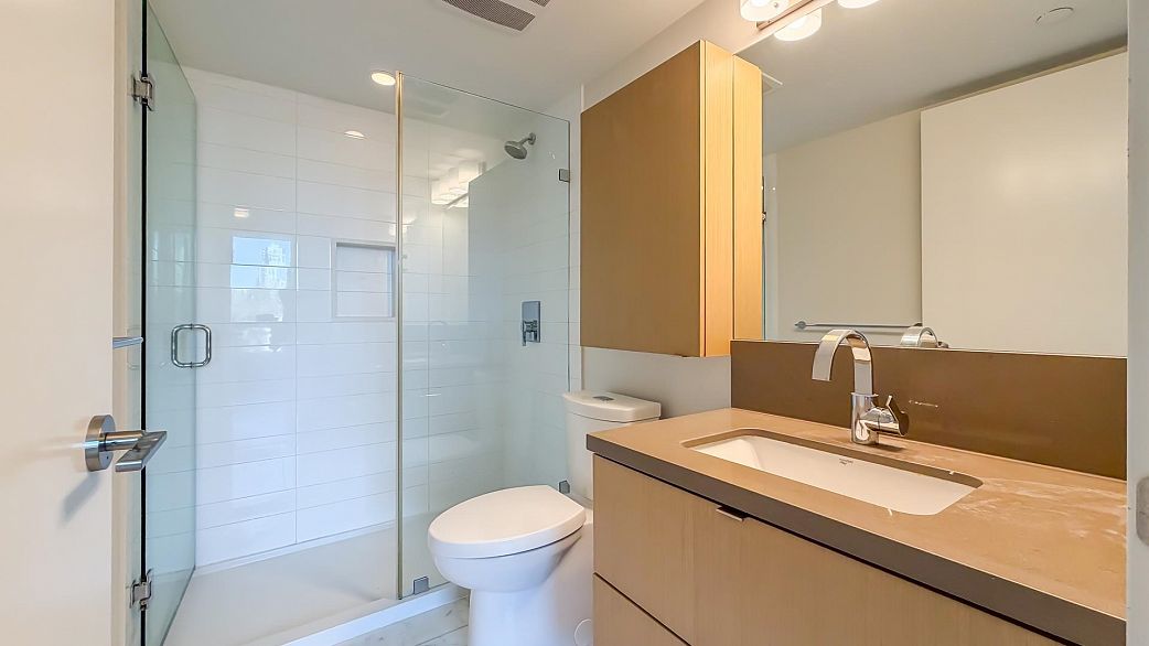 505 8189 Cambie Street