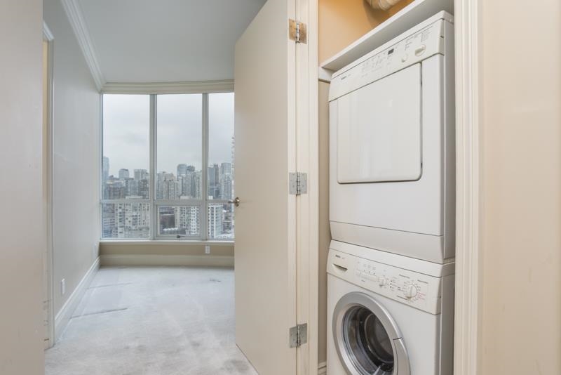 2005 1328 Marinaside Crescent