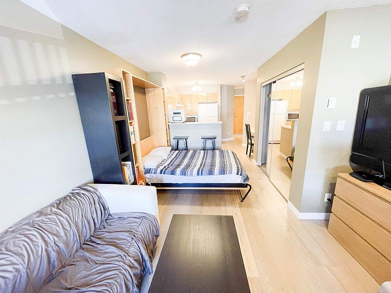 219 2680 W 4th Avenue