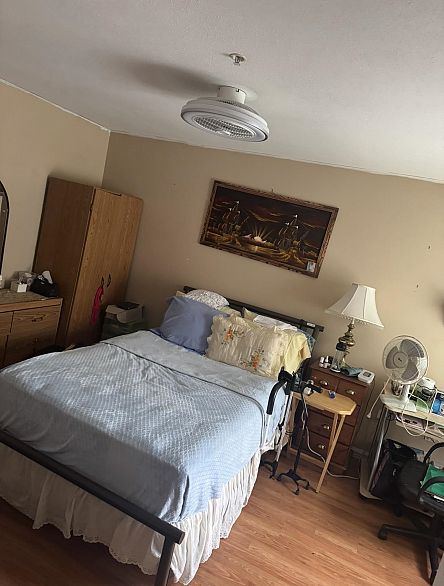 302 688 E 56th Avenue