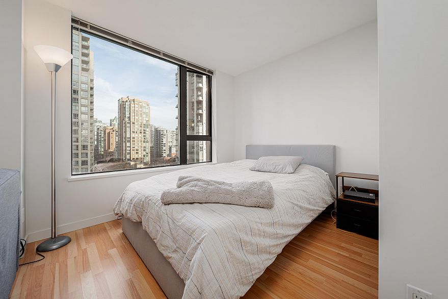 1003 1295 Richards Street