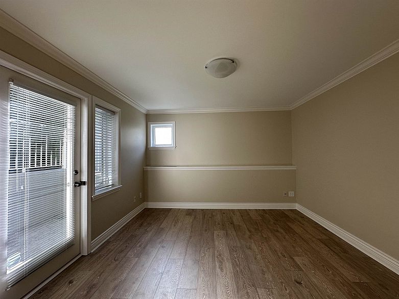 35X W 14TH AVENUE, Vancouver BC V5Y 1X4