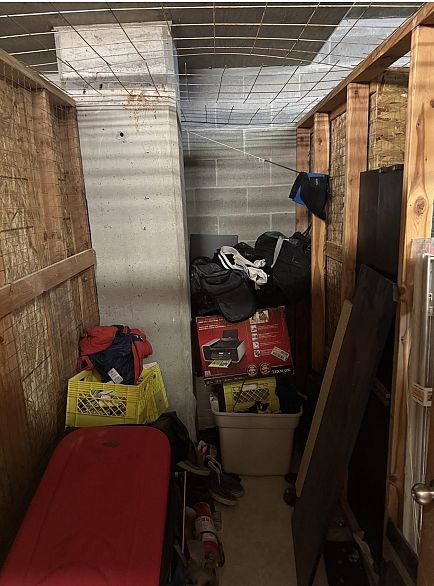 302 688 E 56th Avenue