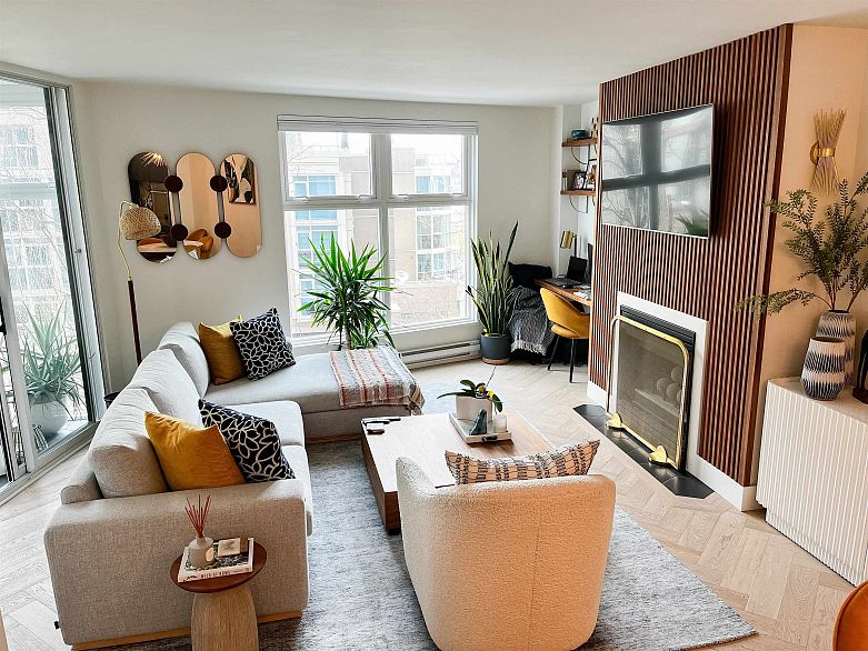 B307 1331 Homer Street