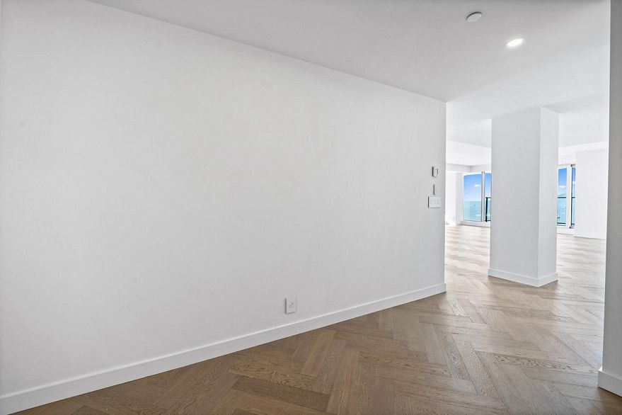 5601 1480 HOWE, Vancouver BC V6Z 0G5