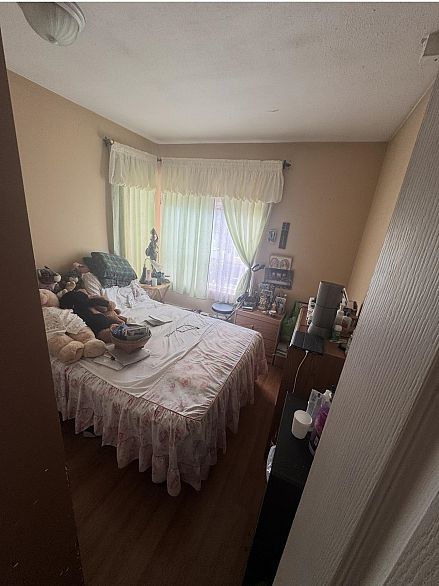 302 688 E 56th Avenue