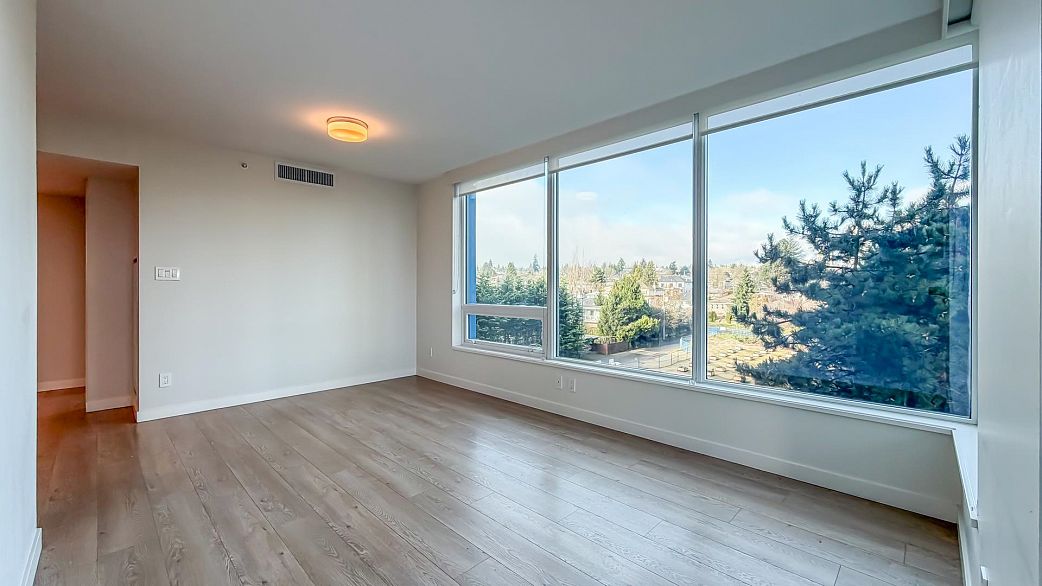 505 8189 Cambie Street