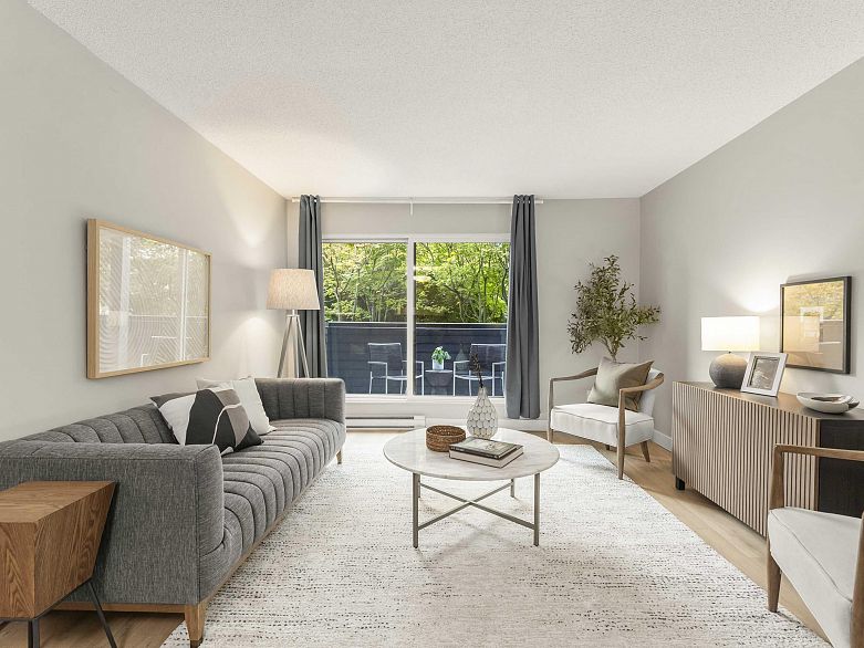 216 1990 W 6th Avenue