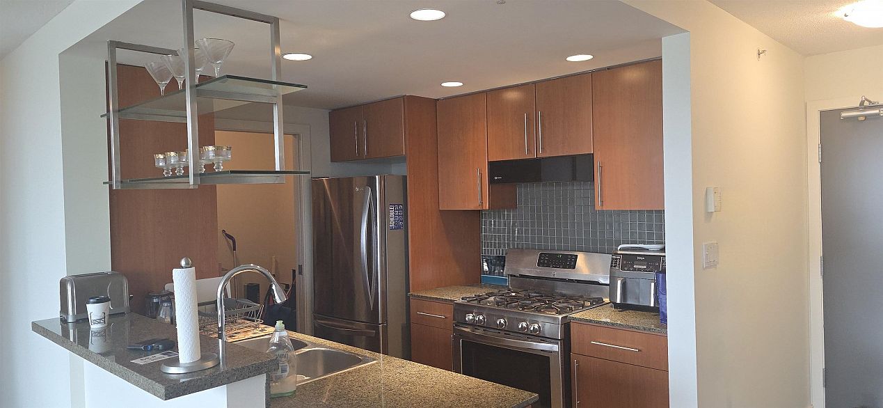 805 583 BEACH CRESCENT, Vancouver BC V6Z 3E6