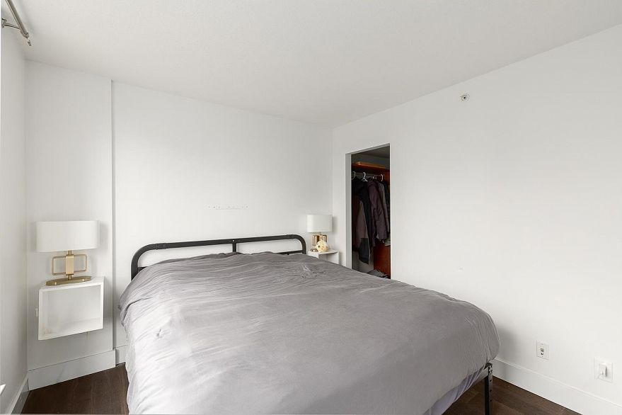 2710 928 Beatty Street