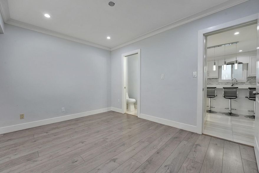 6805 Sherbrooke Street