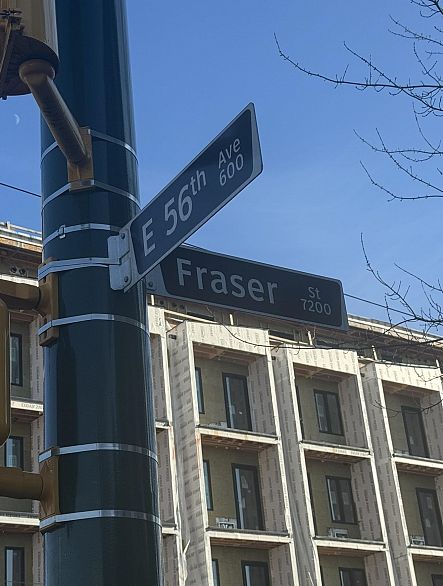 302 688 E 56th Avenue