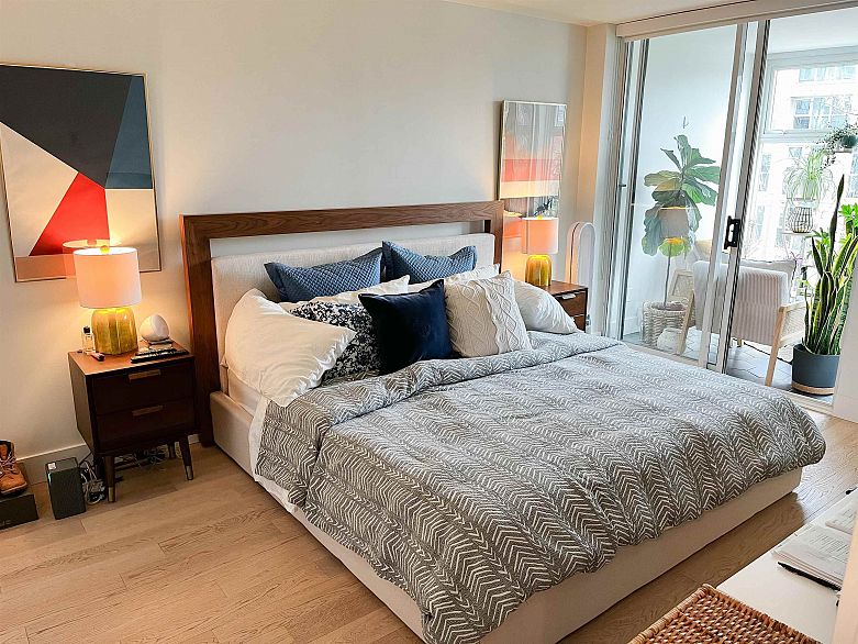 B307 1331 Homer Street