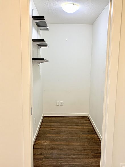 211 4818 Eldorado Mews