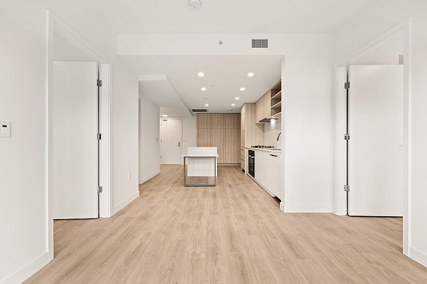 220 1981 Macdonald Street