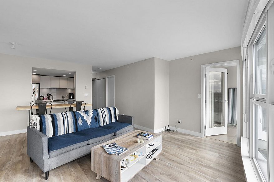 2705 1323 Homer Street