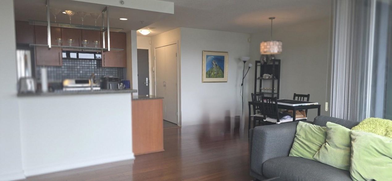 805 583 BEACH CRESCENT, Vancouver BC V6Z 3E6